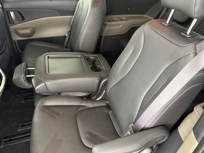 2025 Kia Carnival EX