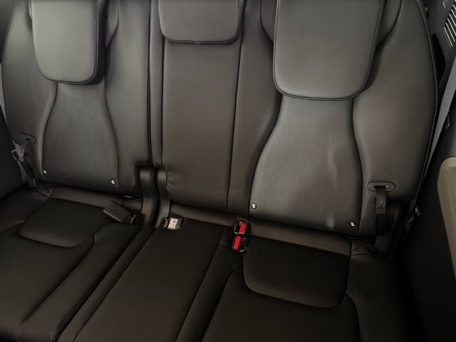 2025 Kia Carnival EX