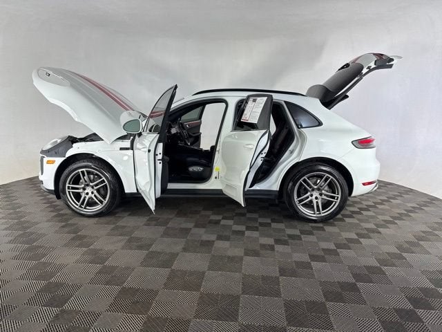 2020 Porsche Macan Base
