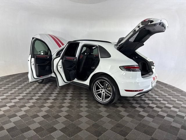 2020 Porsche Macan Base