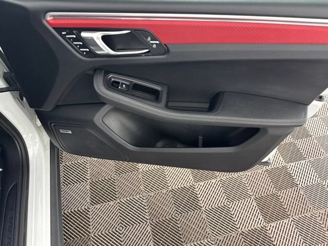 2020 Porsche Macan Base