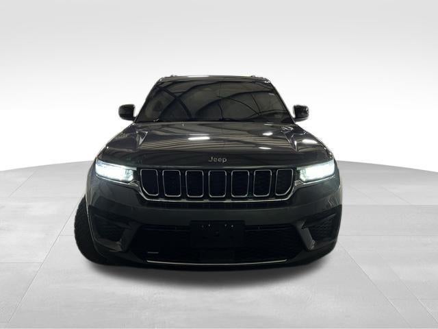 2023 Jeep Grand Cherokee Laredo 4x4