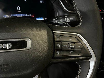 2023 Jeep Grand Cherokee Laredo 4x4