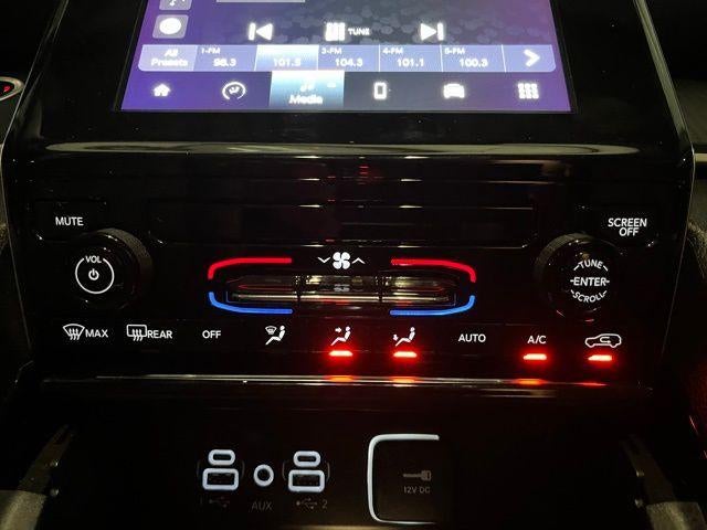 2023 Jeep Grand Cherokee Laredo 4x4