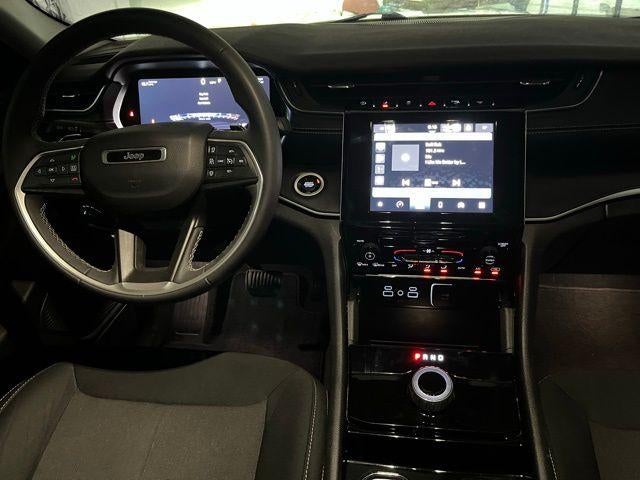 2023 Jeep Grand Cherokee Laredo 4x4