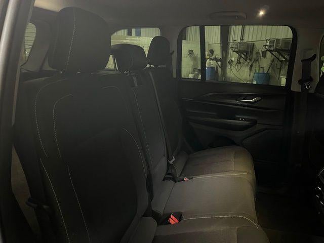2023 Jeep Grand Cherokee Laredo 4x4