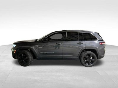 2023 Jeep Grand Cherokee Laredo 4x4