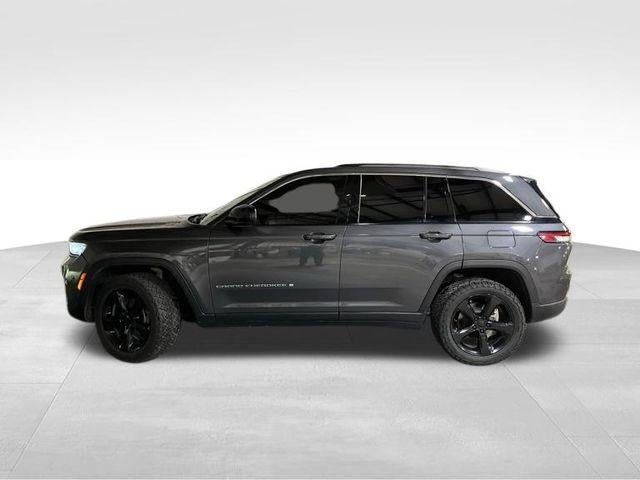 2023 Jeep Grand Cherokee Laredo 4x4