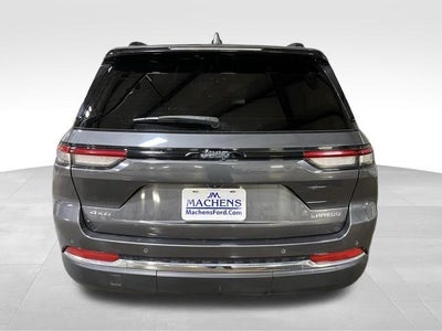 2023 Jeep Grand Cherokee Laredo 4x4