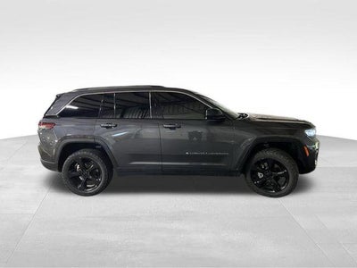 2023 Jeep Grand Cherokee Laredo 4x4