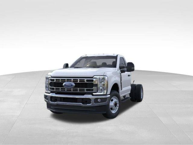 2026 Ford Super Duty F-350 DRW XL 4WD Reg Cab 169" WB 84" CA