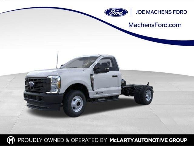 2026 Ford Super Duty F-350 DRW XL 4WD Reg Cab 169" WB 84" CA