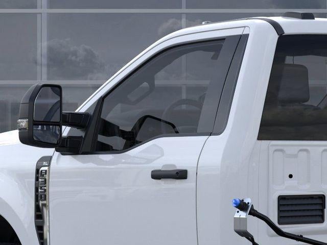 2026 Ford Super Duty F-350 DRW XL 4WD Reg Cab 169" WB 84" CA