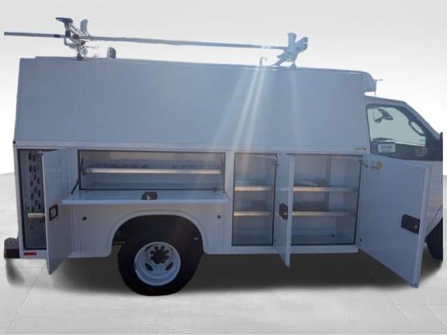 2026 Ford E-Series Cutaway E-350 SRW 138" WB