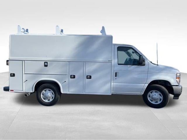 2026 Ford E-Series Cutaway E-350 SRW 138" WB