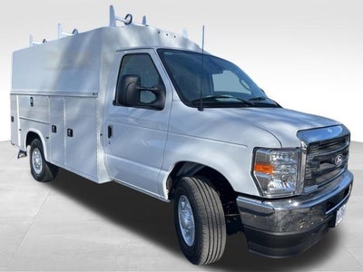2026 Ford E-Series Cutaway E-350 SRW 138" WB