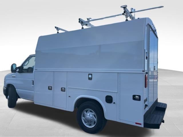 2026 Ford E-Series Cutaway E-350 SRW 138" WB