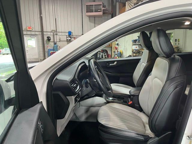 2025 Ford Escape Platinum AWD