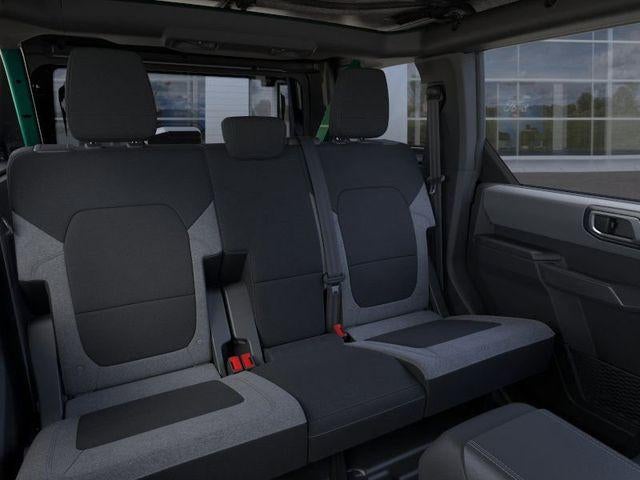 2025 Ford Bronco Base 4 Door 4x4