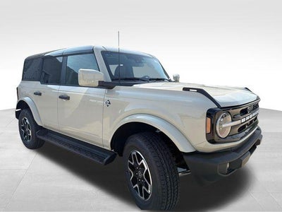 2026 Ford Bronco Outer Banks 4 Door 4x4
