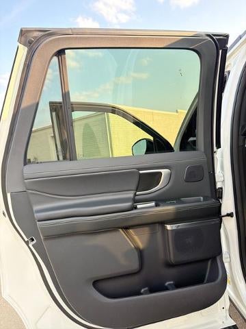2027 Ford Expedition Max Platinum 4x4