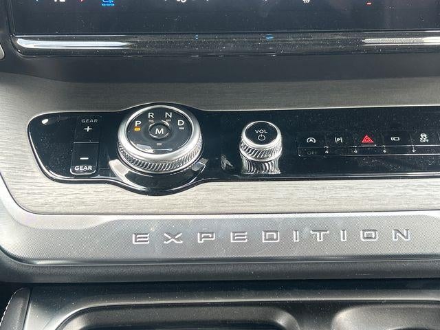 2026 Ford Expedition Max Platinum 4x4