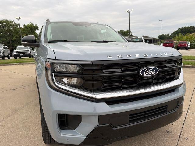 2027 Ford Expedition Max Platinum 4x4