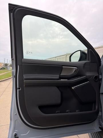 2027 Ford Expedition Max Platinum 4x4
