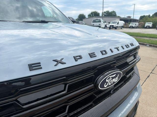 2027 Ford Expedition Max Platinum 4x4