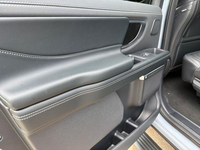2027 Ford Expedition Max Platinum 4x4