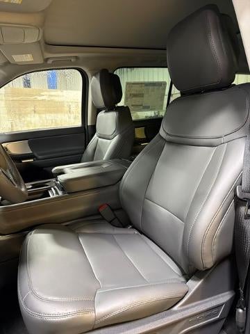 2027 Ford Expedition Active 4x4