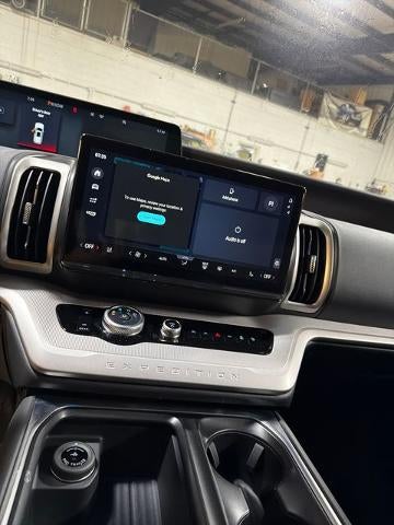 2027 Ford Expedition Active 4x4