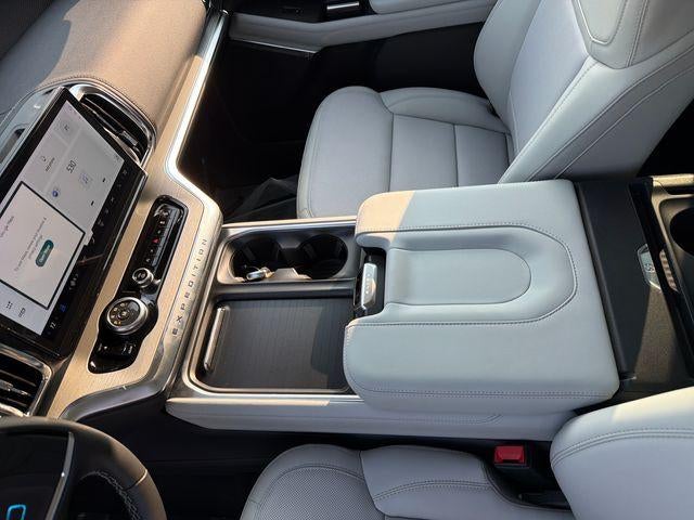 2027 Ford Expedition Platinum 4x4