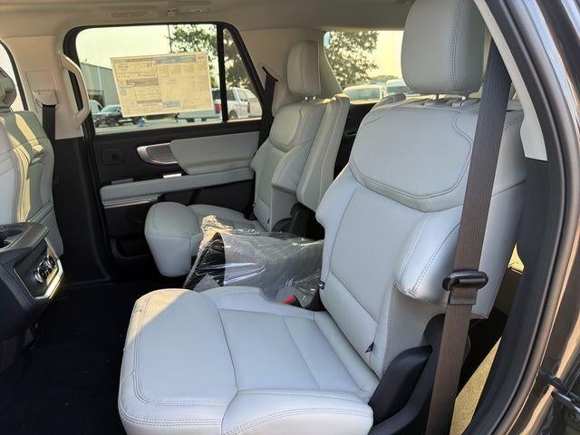 2027 Ford Expedition Platinum 4x4