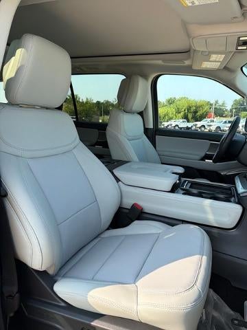 2027 Ford Expedition Platinum 4x4