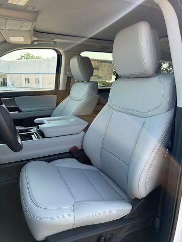 2027 Ford Expedition Platinum 4x4