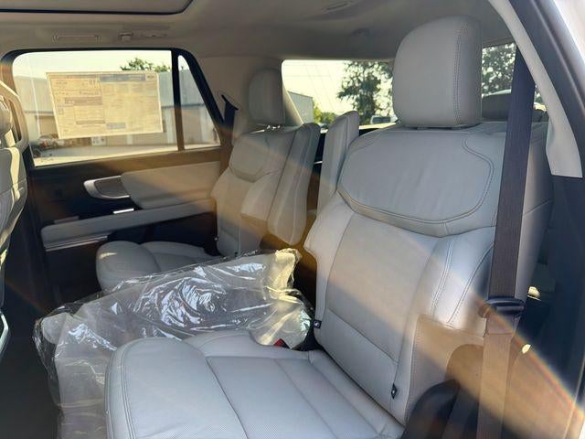 2027 Ford Expedition Platinum 4x4