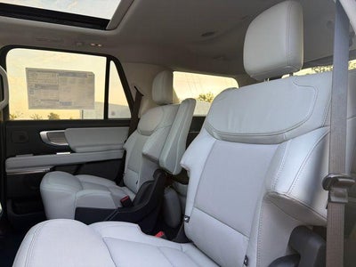 2027 Ford Expedition Platinum 4x4