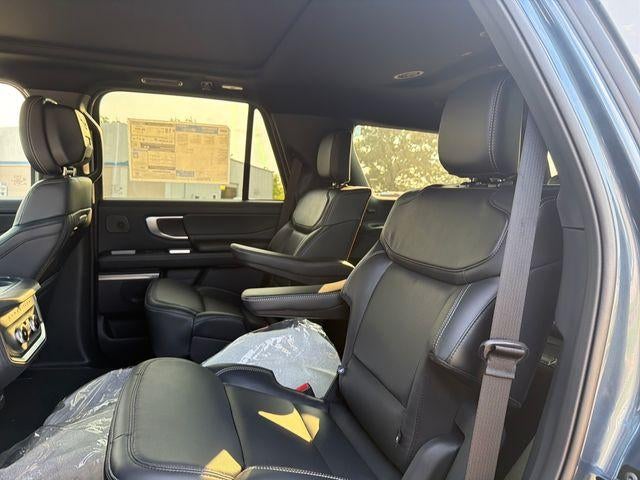 2027 Ford Expedition Platinum 4x4