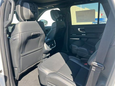 2027 Ford Expedition Platinum 4x4