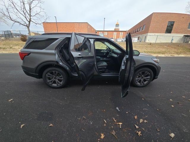 2026 Ford Explorer Active w/100A Pkg 4WD