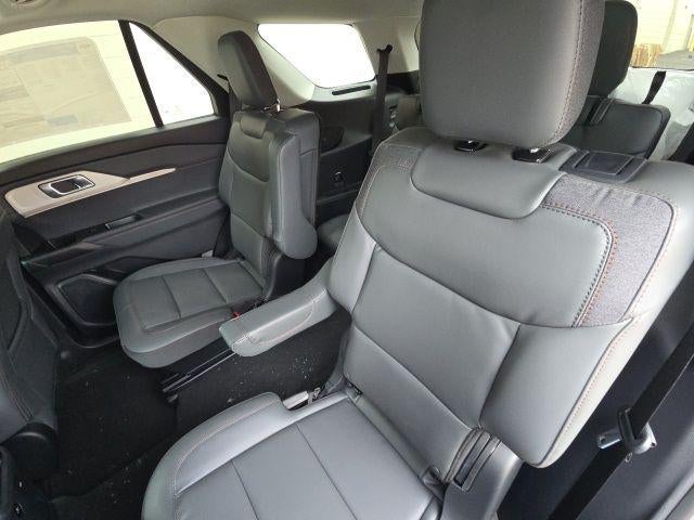 2026 Ford Explorer Active w/100A Pkg 4WD