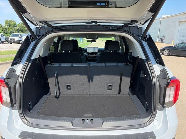 2026 Ford Explorer Active w/100A Pkg 4WD