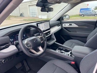 2026 Ford Explorer Active w/100A Pkg 4WD