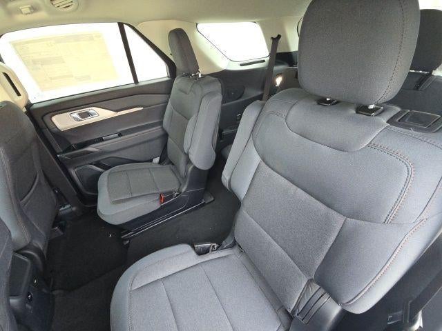 2026 Ford Explorer Active w/100A Pkg 4WD