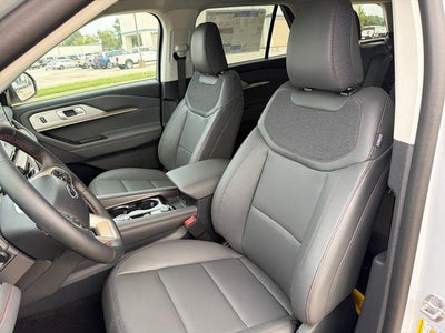 2026 Ford Explorer Active w/100A Pkg 4WD