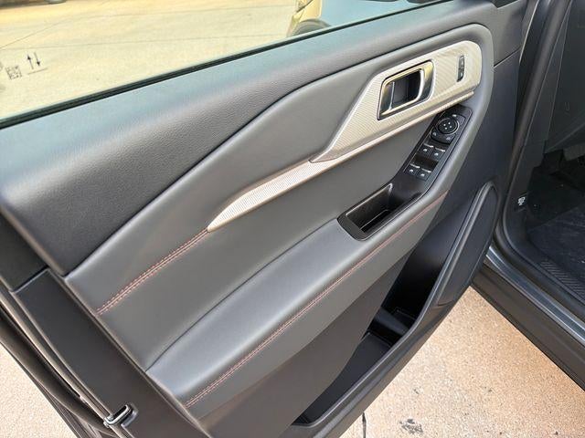 2026 Ford Explorer Active w/100A Pkg 4WD