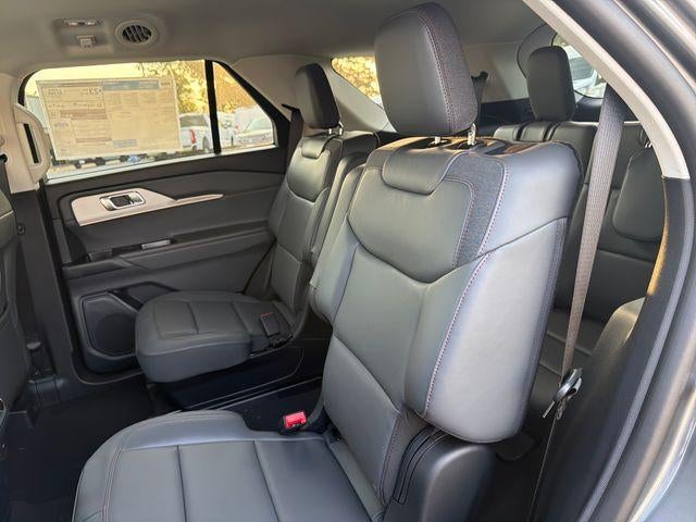 2026 Ford Explorer Active w/100A Pkg 4WD