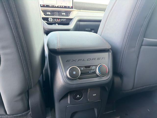 2026 Ford Explorer Active w/100A Pkg 4WD