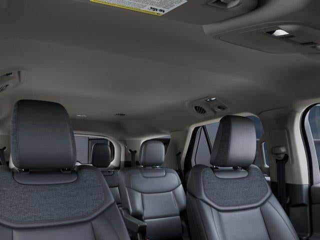 2027 Ford Explorer Active w/100A Pkg 4WD